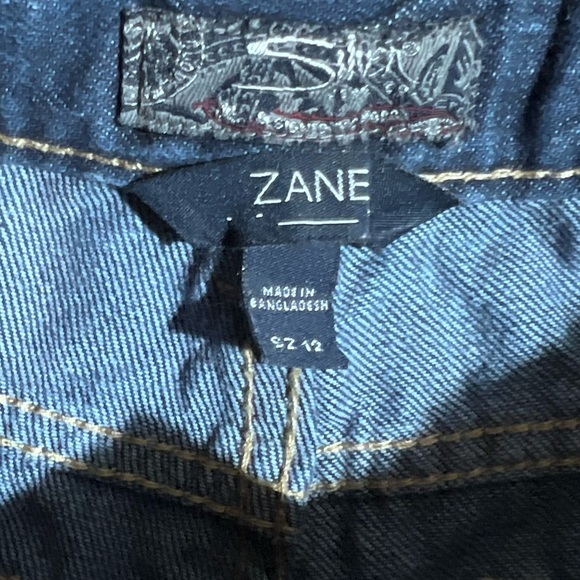 Girls Dark wash Silver jeans size 12 - Picture 2 of 4